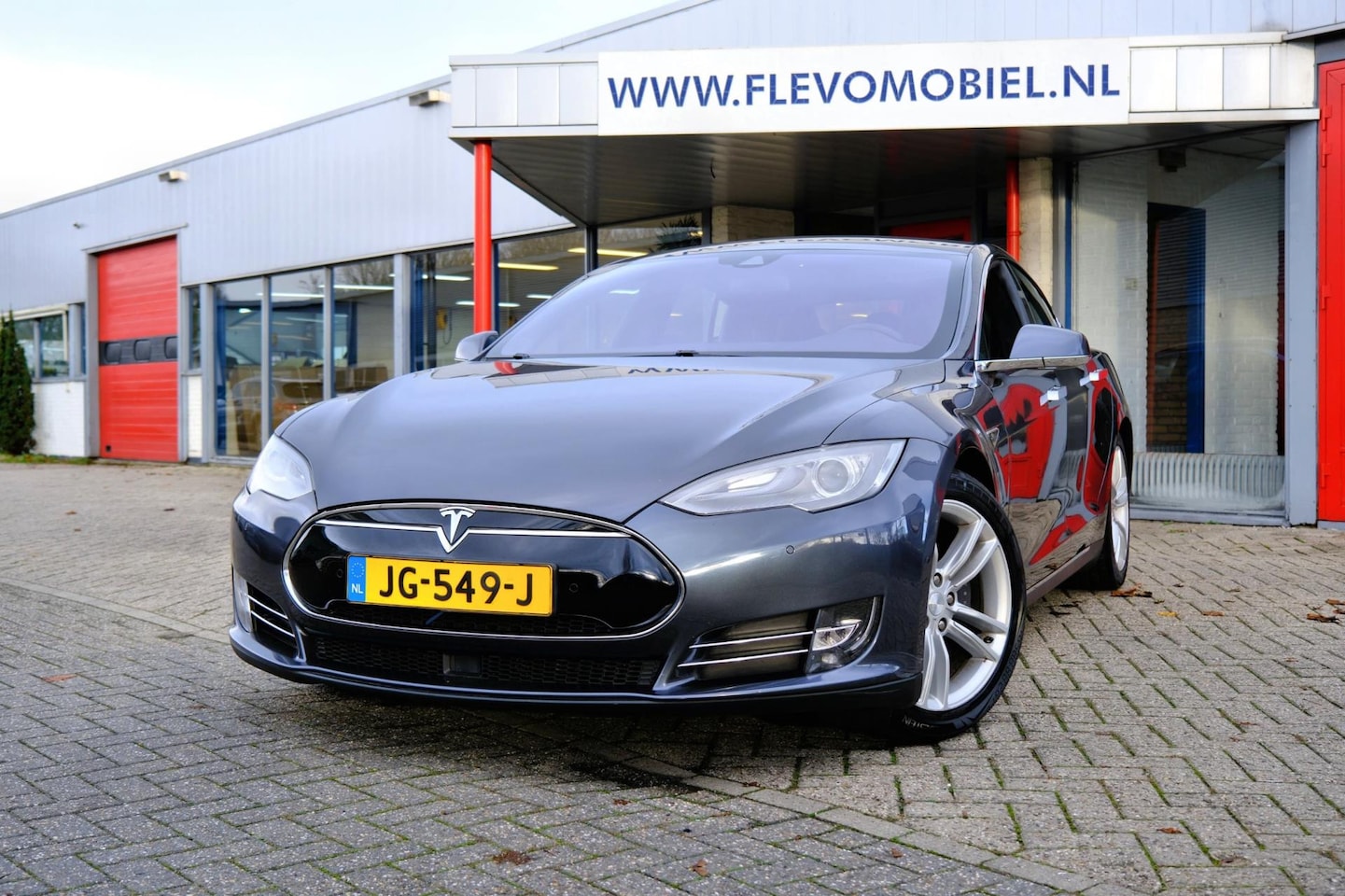 Tesla Model S - 85D Dual Motor AWD 422pk Aut. Free Supercharging! Leder|Navi|Cam|Autopilot - AutoWereld.nl