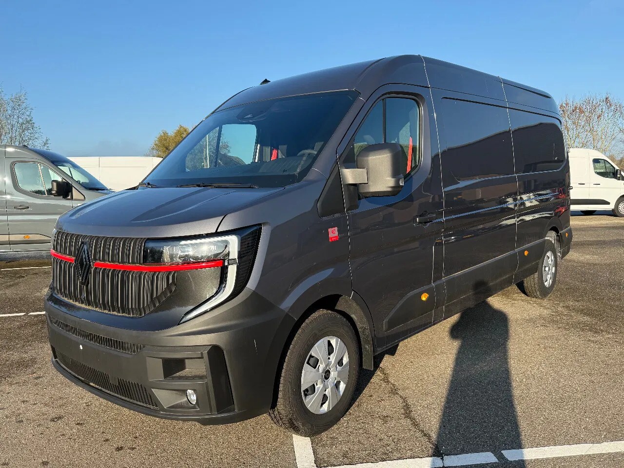 Renault Master - Red Edition L3H2 NIEUW/ BPM VRIJ / VOORRAAD - AutoWereld.nl