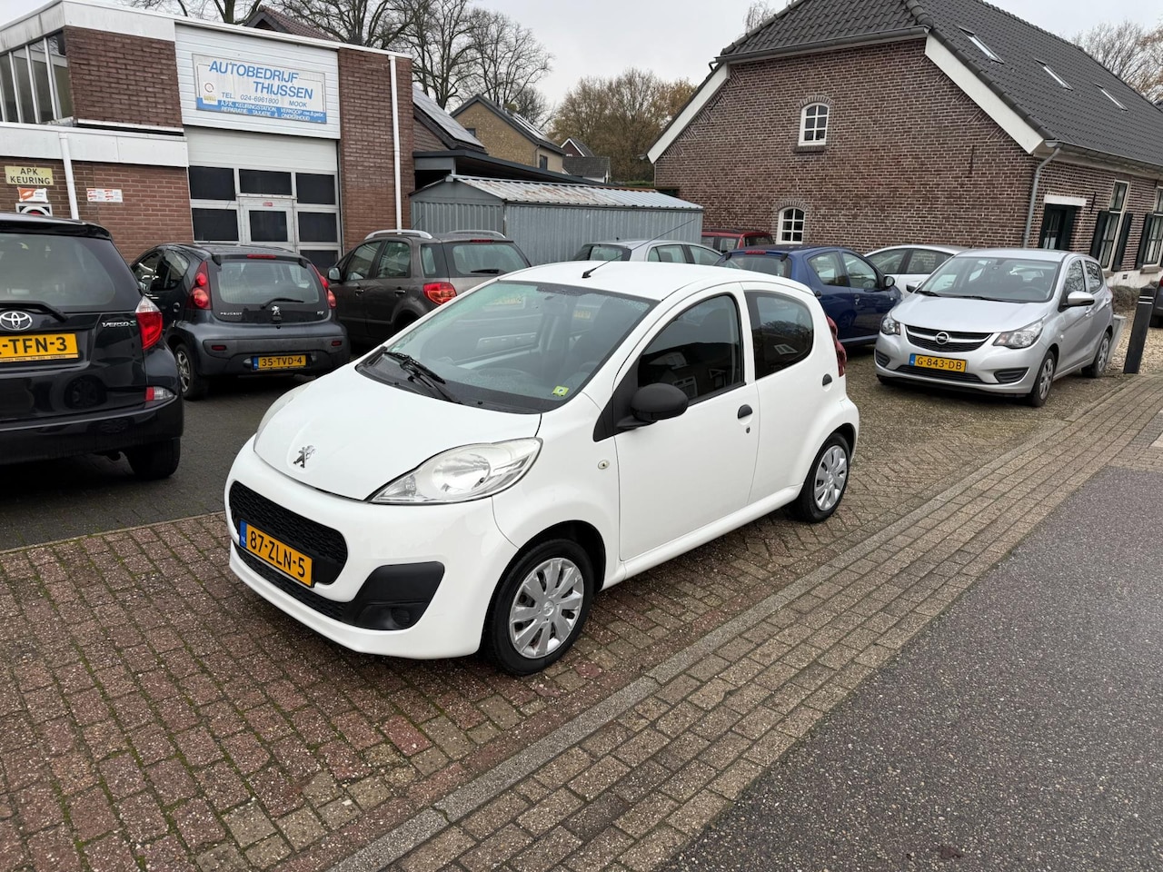 Peugeot 107 - 1.0 Access Accent 1.0 Access Accent - AutoWereld.nl