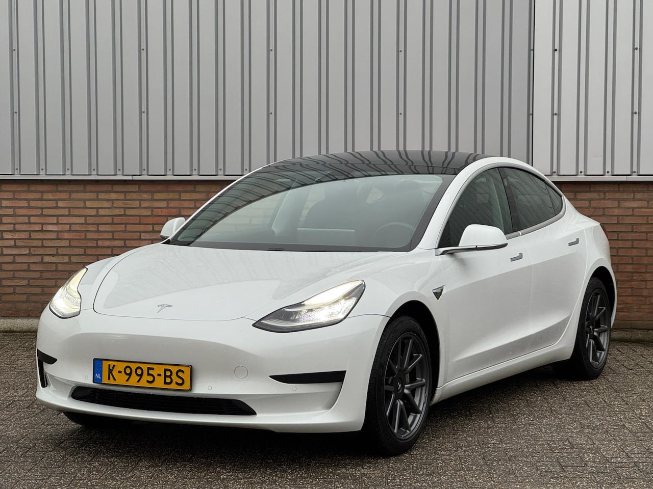 Tesla Model 3 - Standard RWD Plus 89% SoH/ LFP/ Trekhaak - AutoWereld.nl