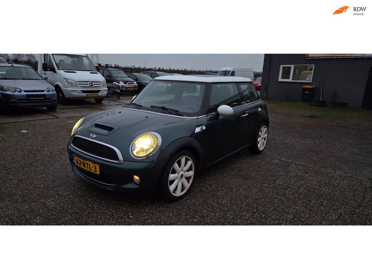 MINI Cooper S - Mini 1.6 174pk Xenon Leder Pano Stoelverwarming - AutoWereld.nl