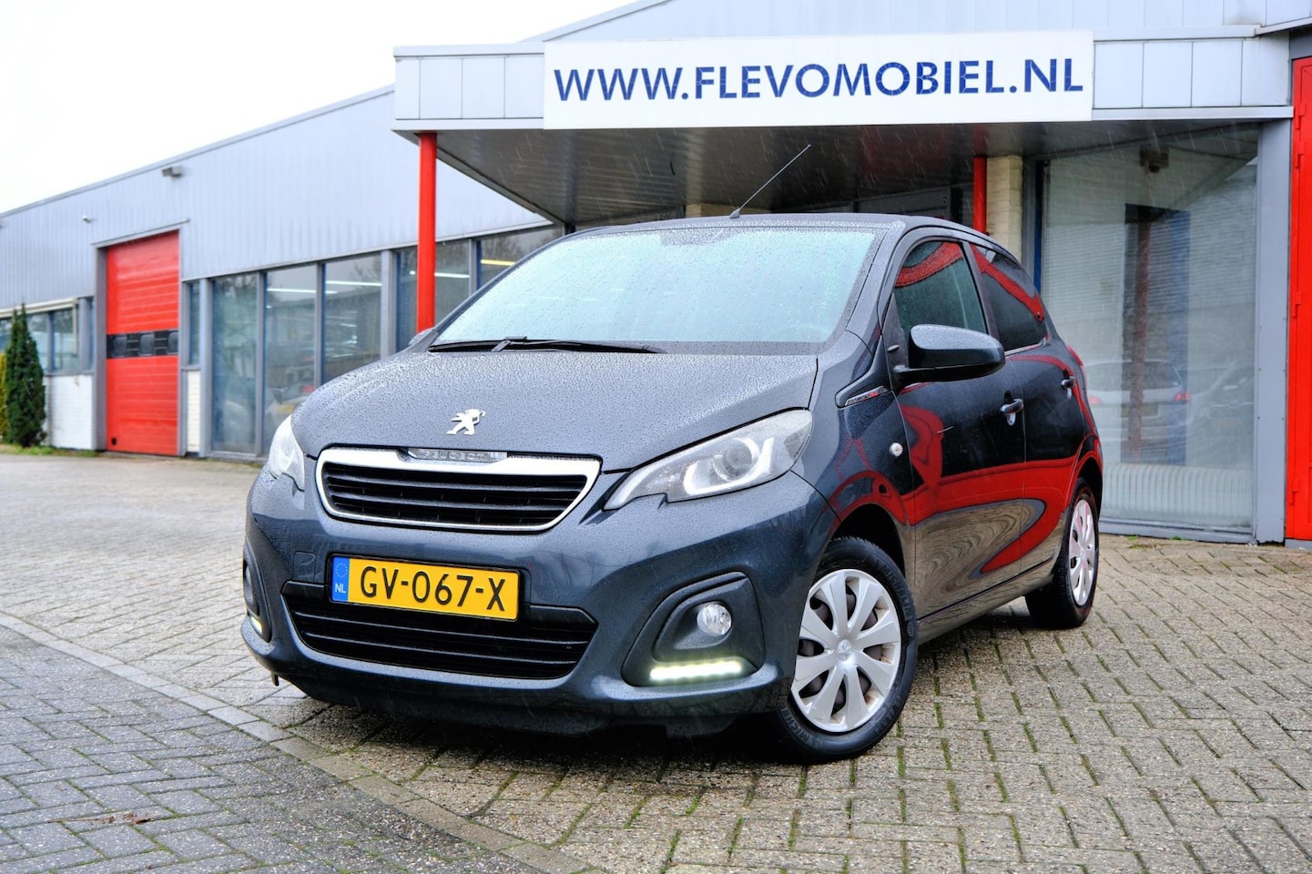 Peugeot 108 - 1.0 VTi Active 5-drs *78.375km!* Airco|LED dagrij - AutoWereld.nl