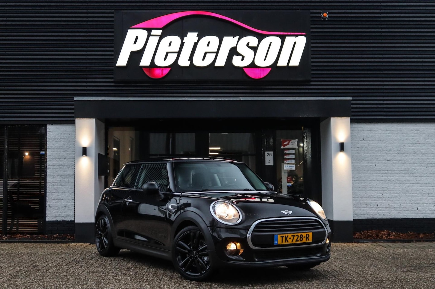 MINI One - Mini 1.2 KEYLESS AIRCO JCW VELGEN LEUKE AUTO - AutoWereld.nl