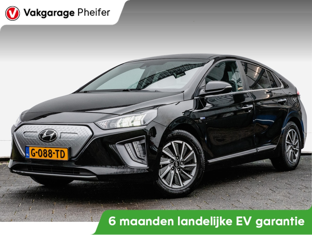 Hyundai IONIQ - Comfort EV 38 kWh Nieuw model!/ Camera/ Navigatie/ Stoelverwarming/ Carplay/ Dab/ Adapt. c - AutoWereld.nl