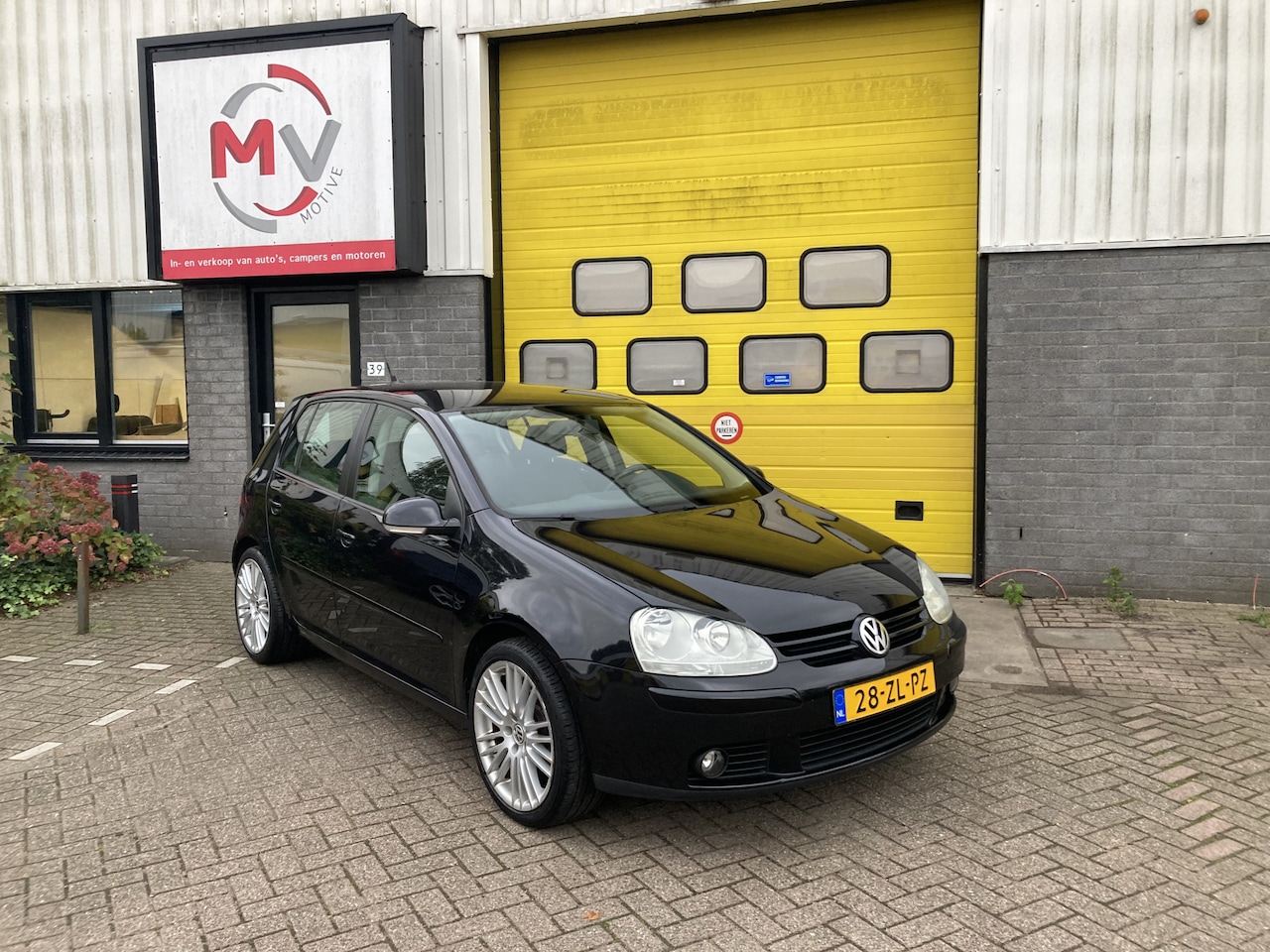 Volkswagen Golf - 1.6 FSI Trendline Airco LMV - AutoWereld.nl