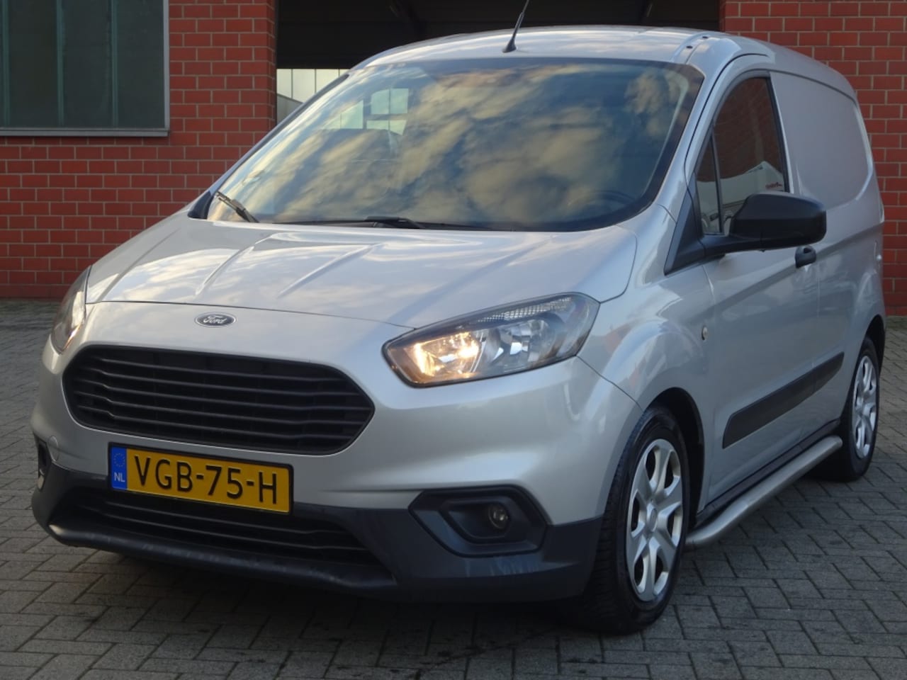 Ford Transit Courier - 1.5 TDCI Trend 1.5 TDCI Trend - AutoWereld.nl