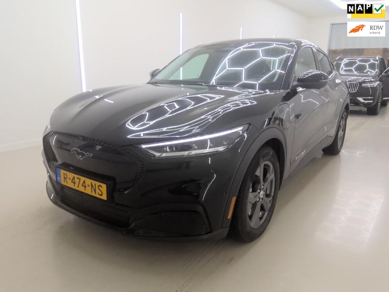 Ford Mustang Mach-E - RWD 75 kWh | SOH 85% | Leder | Camera | Incl. BTW | B&O Sound | Navigatie | CarPlay | Stoe - AutoWereld.nl