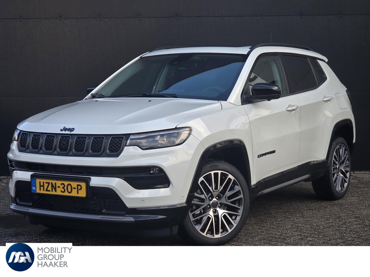 Jeep Compass - 4xe 240 Plug-in Hybrid Electric Summit | Schuif-Kanteldak | Apple-Android | Adaptive Cruis - AutoWereld.nl