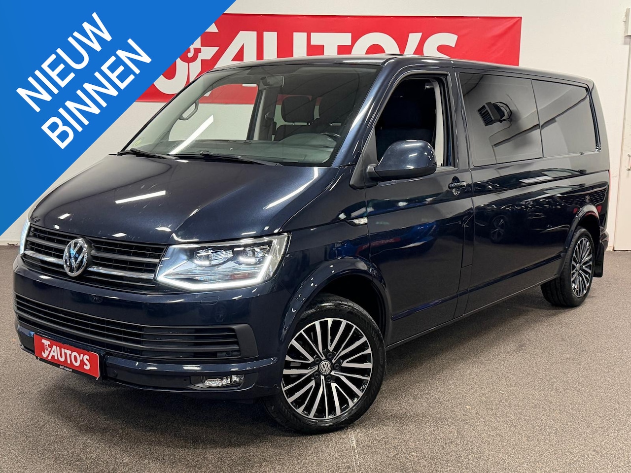 Volkswagen Transporter - 2.0 TDI L2H1 DC T6, NAVIGATIE, CRUISE, AUTOMAAT - AutoWereld.nl