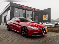 Alfa Romeo Giulia - 2.0T Super, 200 PK, LED, Navi, Cruise, Black pack