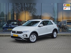 Volkswagen T-Roc - 1.0 TSI Life | Stoelverwarming | PDC | Carplay