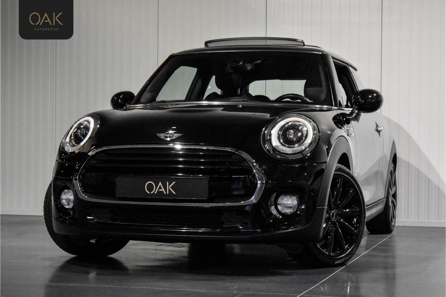 MINI Cooper - Mini 1.5 Marylebone | Navigatie | Panorama | Leder | H&K | PDC | 17"LM | NL Auto | Midnigh - AutoWereld.nl