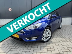 Ford Focus - 1.0 Titanium / climate / trekhaak / cruise / navi / 17"l.m. velgen / voorruitverwarming