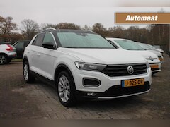 Volkswagen T-Roc - 1.5 TSI SPORT BNSR Automaat / Stoelverwarming / led Verlichting