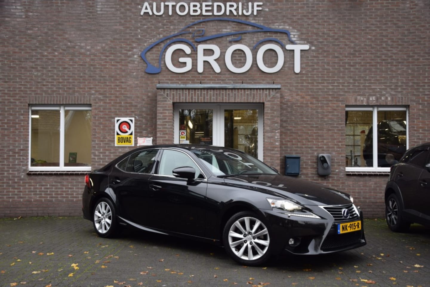 Lexus IS - 300H HYBRID BUS.L. dealer onderhouden - AutoWereld.nl