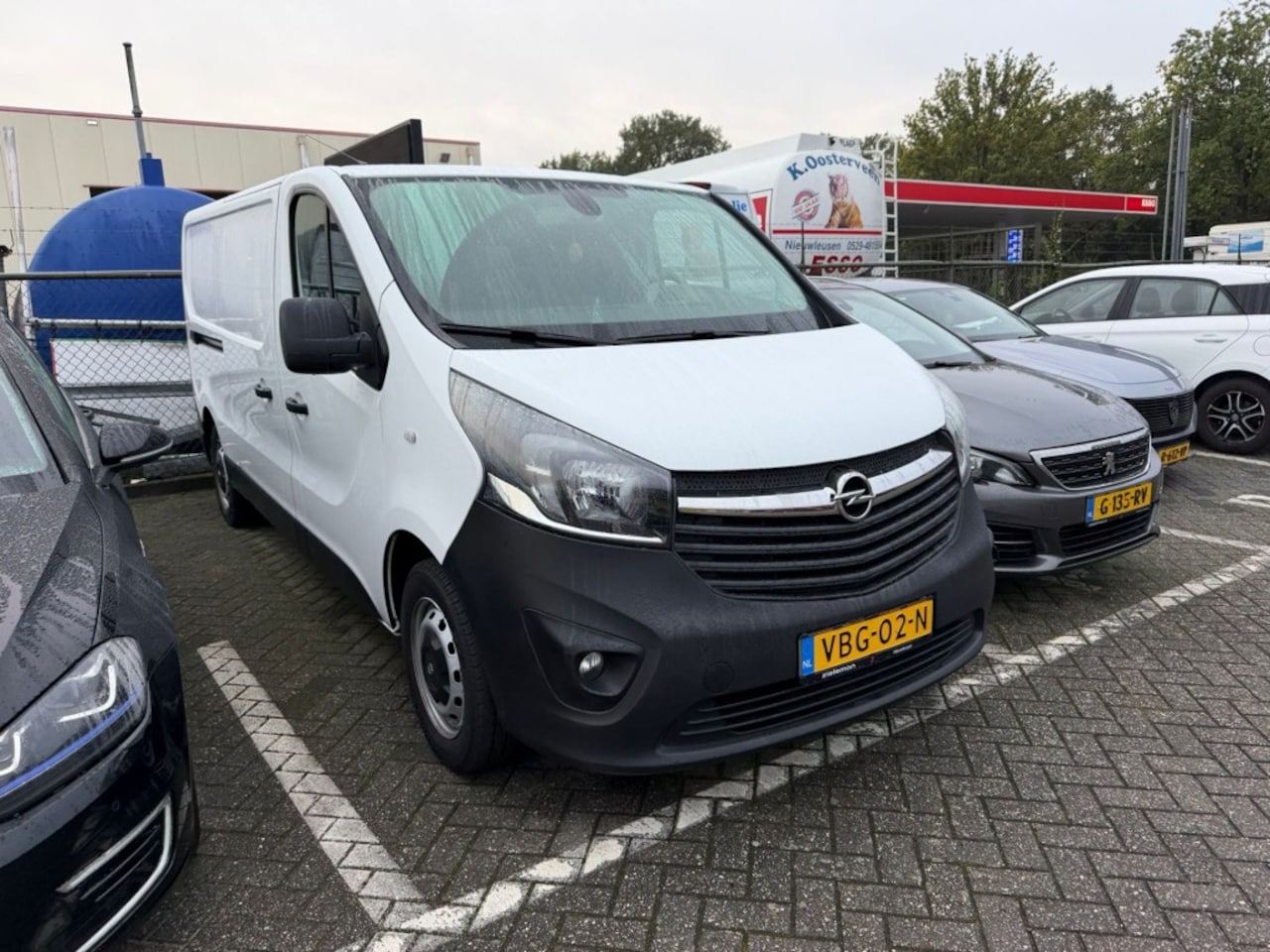 Opel Vivaro - 1.6 CDTI L2H1 Edition EcoFlex MOTOR SCHADE - AutoWereld.nl