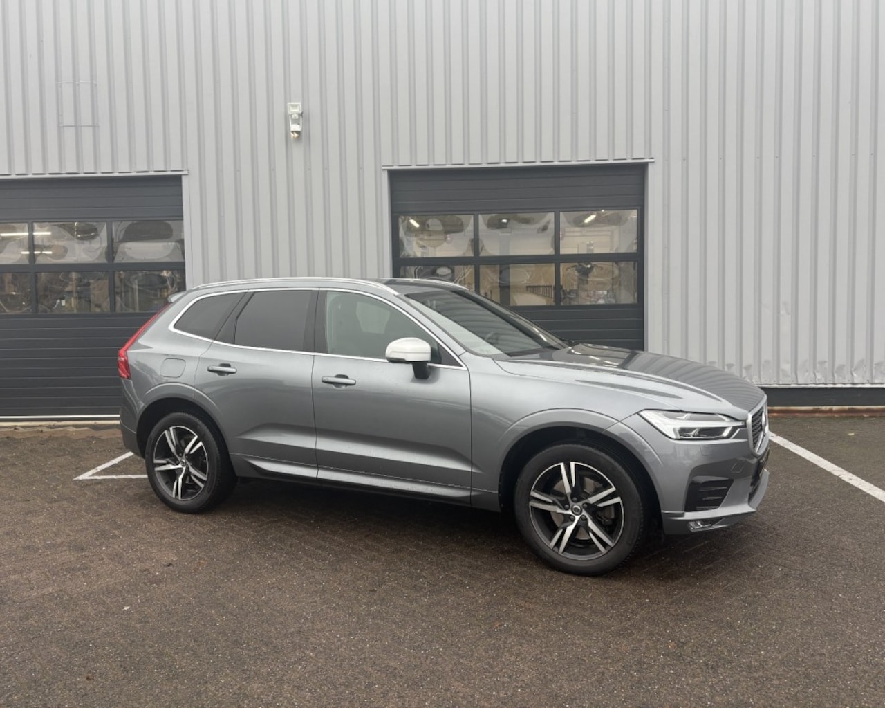Volvo XC60 - 2.0 T4 R-Design Polestar Engineerd I Trekhaak I Memory I All-in prijs - AutoWereld.nl