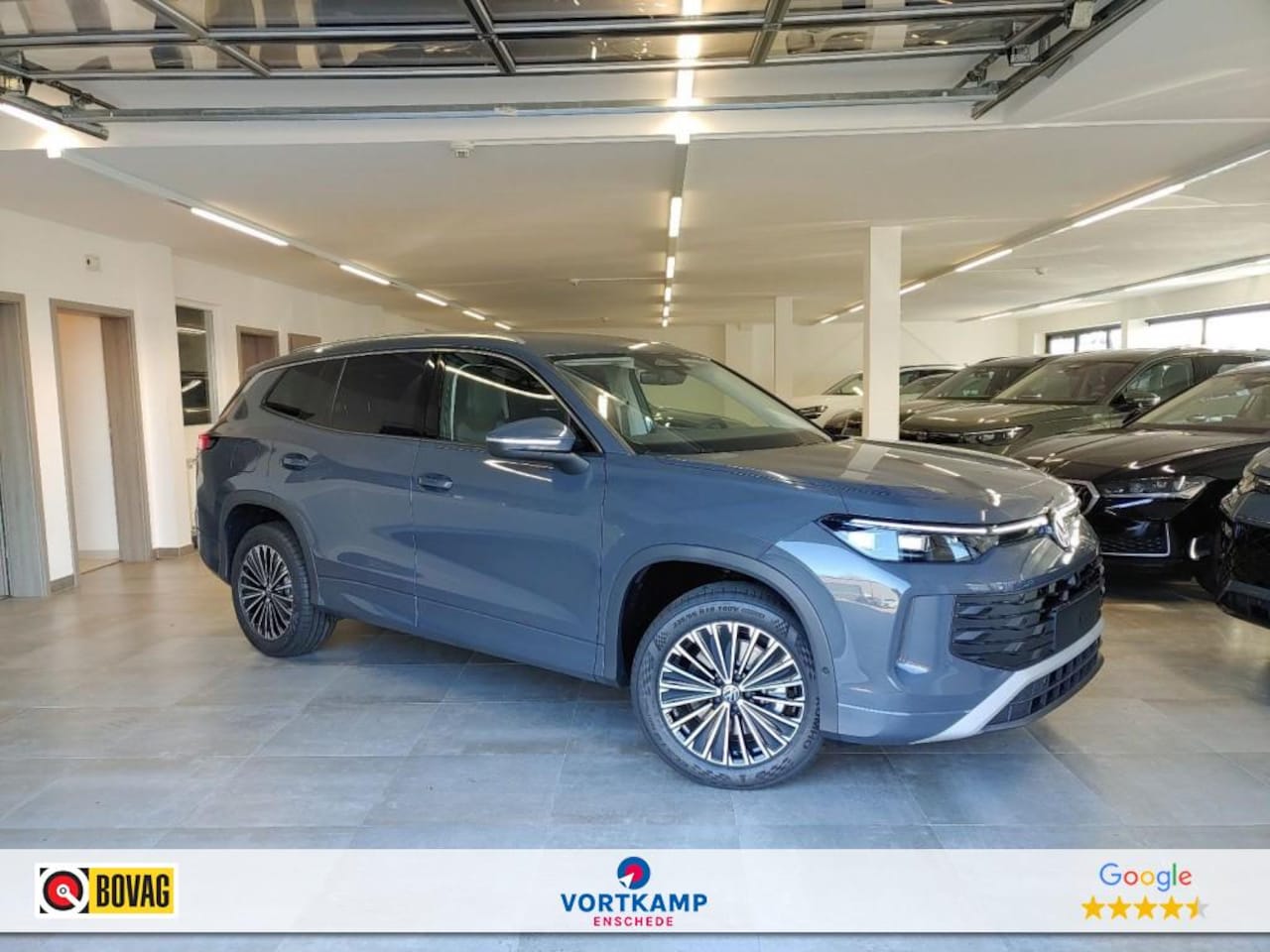 Volkswagen Tayron - 1.5 TSI E-HYBRID LIFE TREKHAAK/CAMERA/CARPLAY/ACC/HUD/STOELVERW - AutoWereld.nl