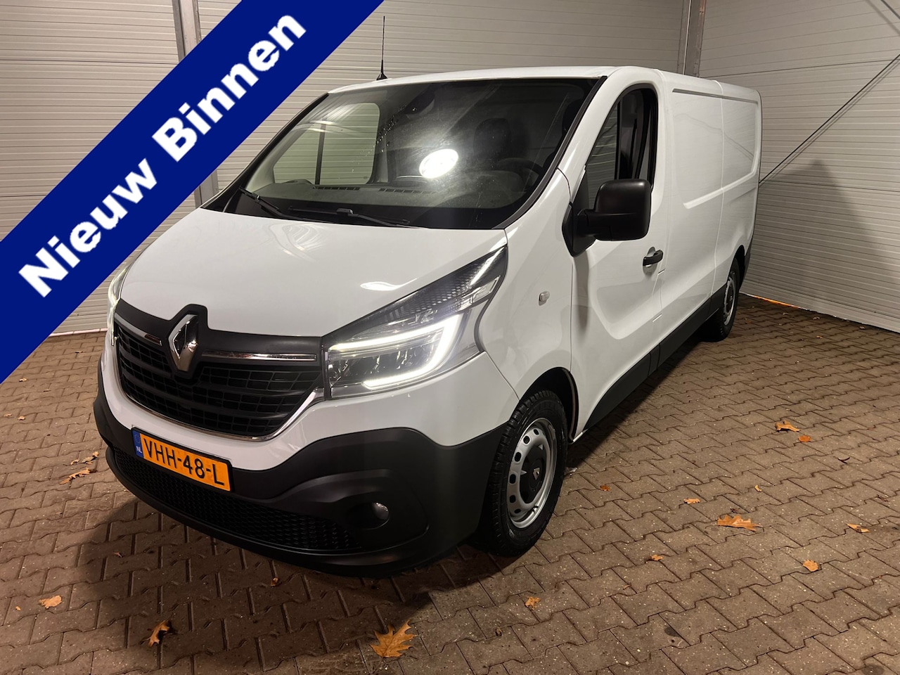 Renault Trafic - 2.0 dCi 145 T29 L2H1 Comfort VVB427 BPM vrij! Benut nu nog uw voordeel! - AutoWereld.nl