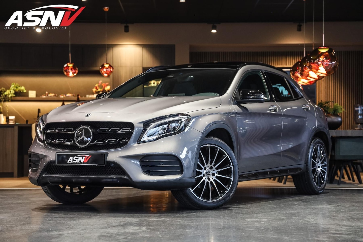 Mercedes-Benz GLA-Klasse - 200 White Art Edition, 156 PK, AMG/In/Exterieur, Facelift, Pano/Dak, Night/Pakket, Harman/ - AutoWereld.nl