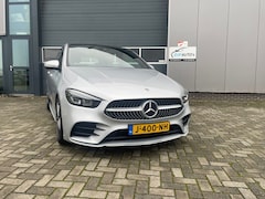 Mercedes-Benz B-klasse - 180 Business Solution AMG Panoramadak / Afneembare trekhaak / Navigatie / Airco / Cruise control / Virt.cockpit