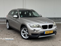 BMW X1 - sDrive20i Automaat|Panoramadak|Leder|Xenon|Trekhaak|NAP|18"