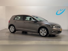 Volkswagen Golf - 1.0 TSI 116pk 6-bak Comfortline Navigatie DAB+ Parkeersensoren