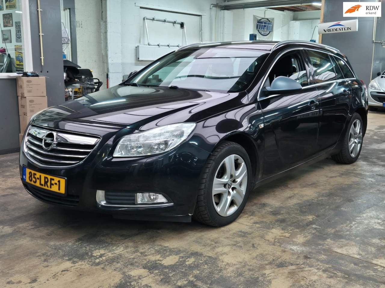 Opel Insignia Sports Tourer - 1.8 Edition van 1e eigenaar! - AutoWereld.nl