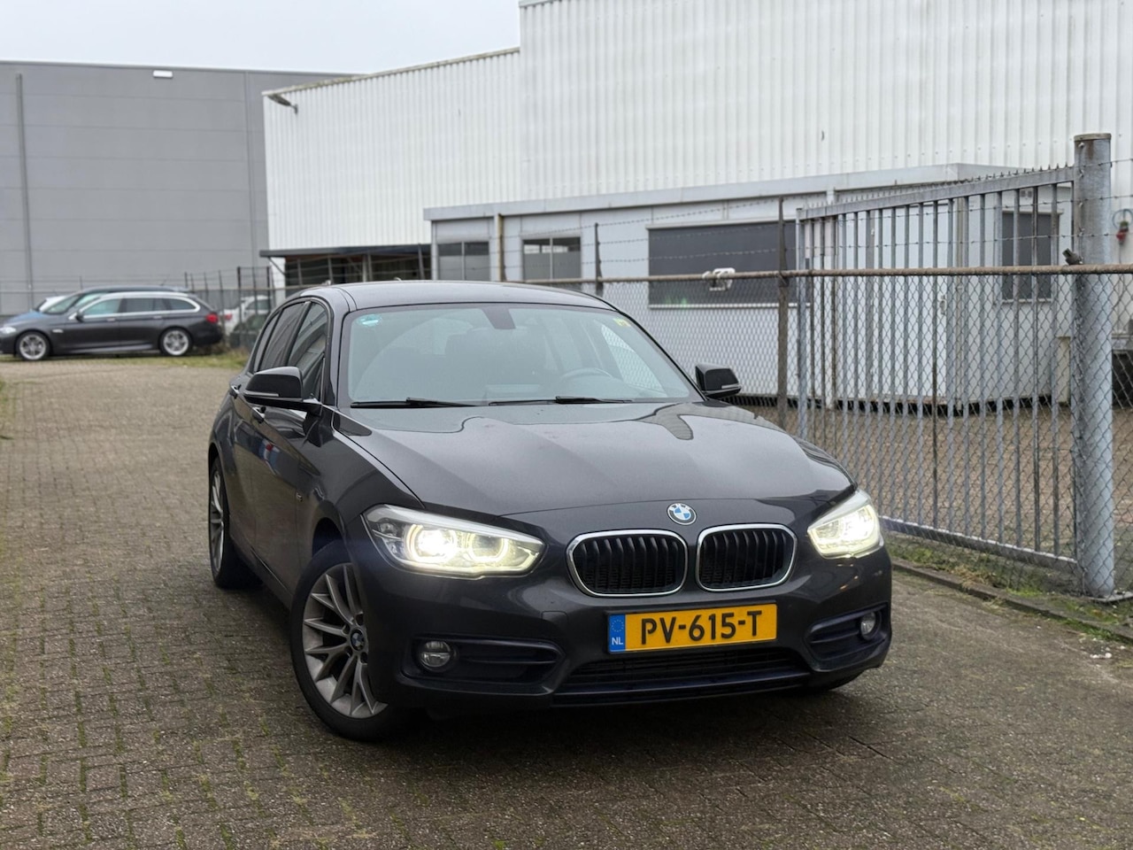 BMW 1-serie - 116d Corporate Executive (bj 2017) AUTOMAAT|XENON|EURO6! - AutoWereld.nl