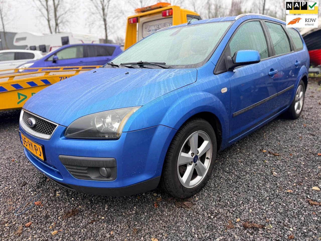 Ford Focus Wagon - 1.6-16V First Edition 1.6-16V First Edition - AutoWereld.nl