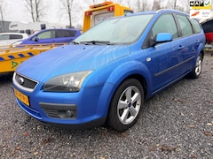 Ford Focus Wagon - 1.6-16V First Edition