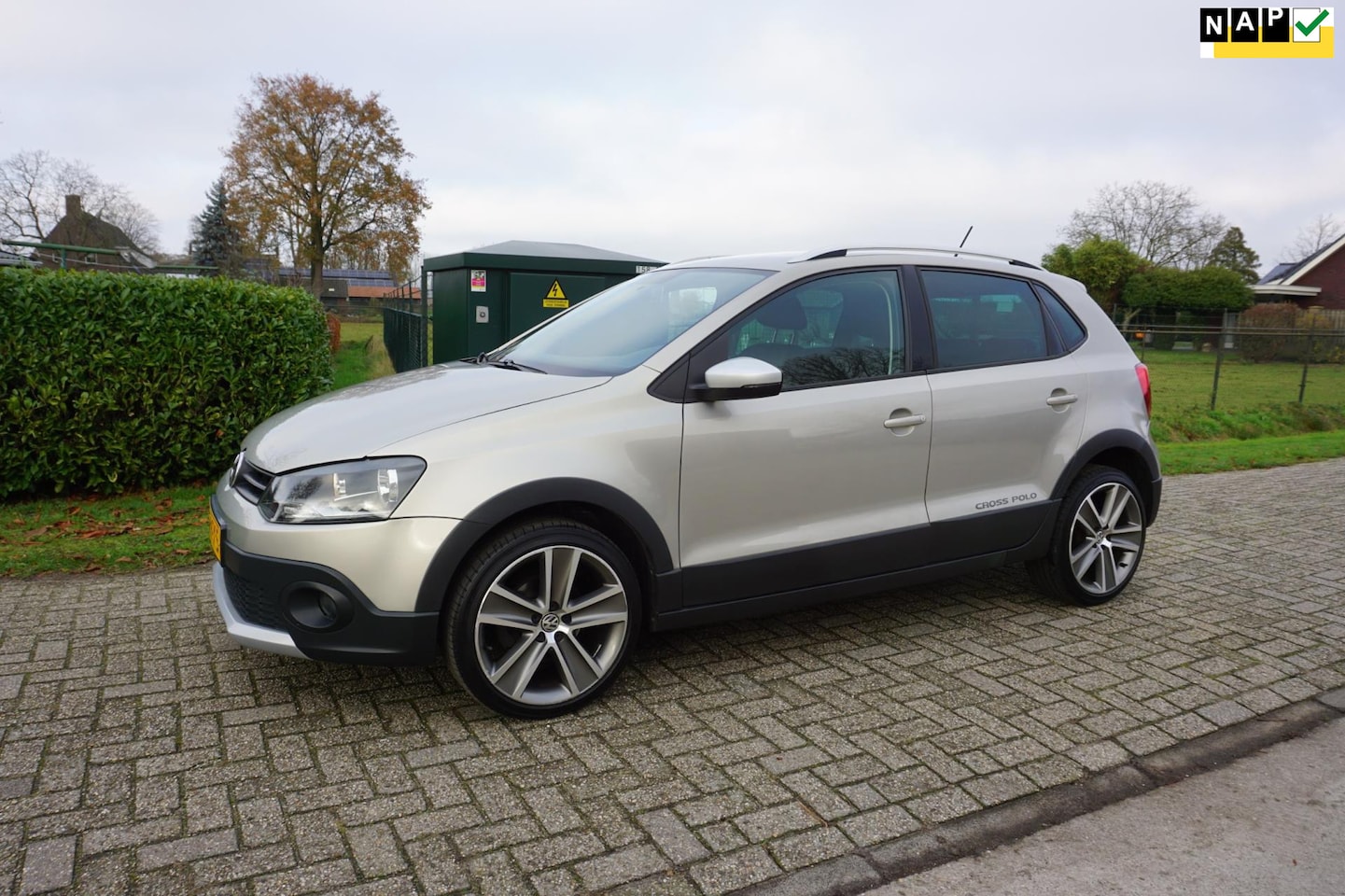 Volkswagen Polo - 1.2 TSI Cross 105pk dealer onderhouden - AutoWereld.nl