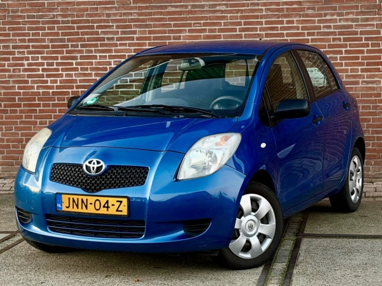 Toyota Yaris - 1.0 VVT-i Sol 1.0 VVTi Sol - AutoWereld.nl