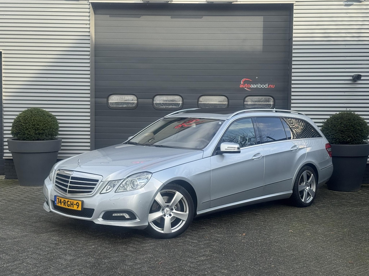 Mercedes-Benz E-klasse Estate - 350 CGI Avantgarde | Panoramadak | Camera | Privacy Glass | Stoelverwarming | Elektrische - AutoWereld.nl