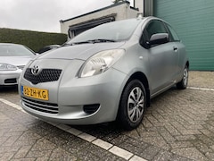 Toyota Yaris - 1.0 VVTi