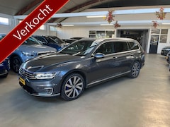 Volkswagen Passat Variant - 1.4 TSI GTE Connected Series Plus Panorama dak , donkere hemel, virtual cockpit,