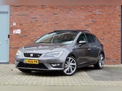 SEAT Leon - 2.0 TDI FR Connect | PANO DSG VIRTUAL ALCANTARA