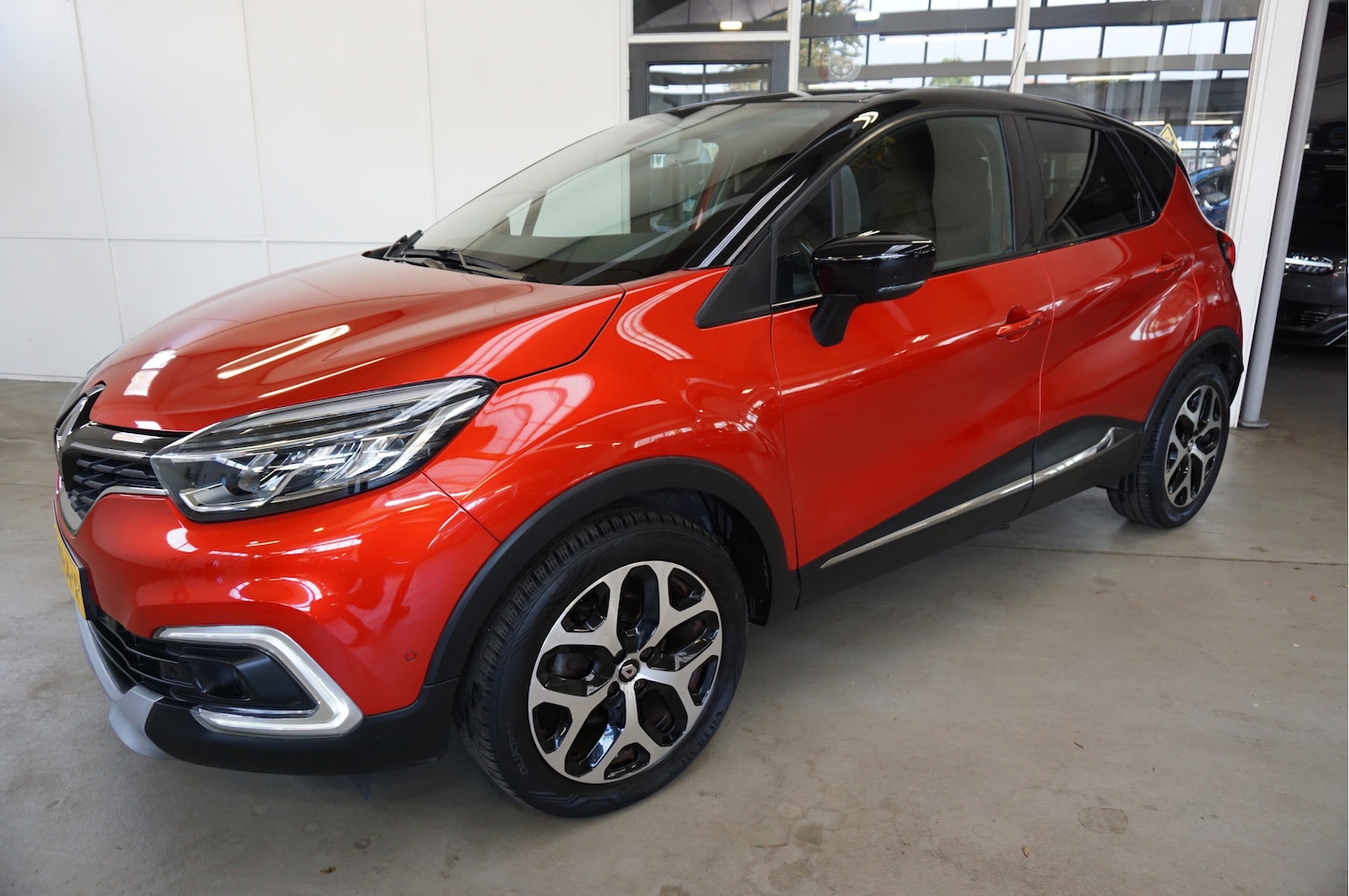 Renault Captur - 1.3 TCe Intens Trekhaak Stoelverwarming - AutoWereld.nl