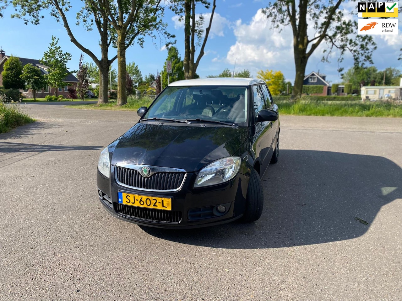 Skoda Fabia - 1.2 Go - 5 DEURS- ELEKTRISCHE RAMEN- GOED ONDERHOUDEN- CLIMA CONTROL- AIRCO- CENTRALE DEUR - AutoWereld.nl