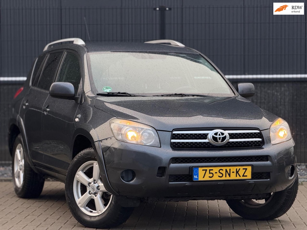 Toyota RAV4 - 2.2 D-CAT Executive|4X4|Leer|Trekhaak|Cruise|Keyless - AutoWereld.nl