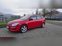 Hyundai i30 CW - 1.6i Dynamic zeer goed onderhouden met rekening erbij
