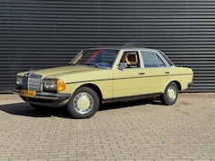 Mercedes-Benz 230 - 230E W123 1983 | 2.3 | Handgeschakeld | Schuif-/Kanteldak