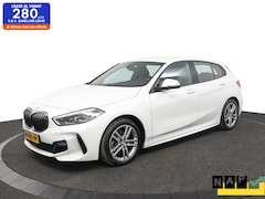 BMW 1-serie - 118i Sport Leder Airco Trekhaak Cruise M-Pakket