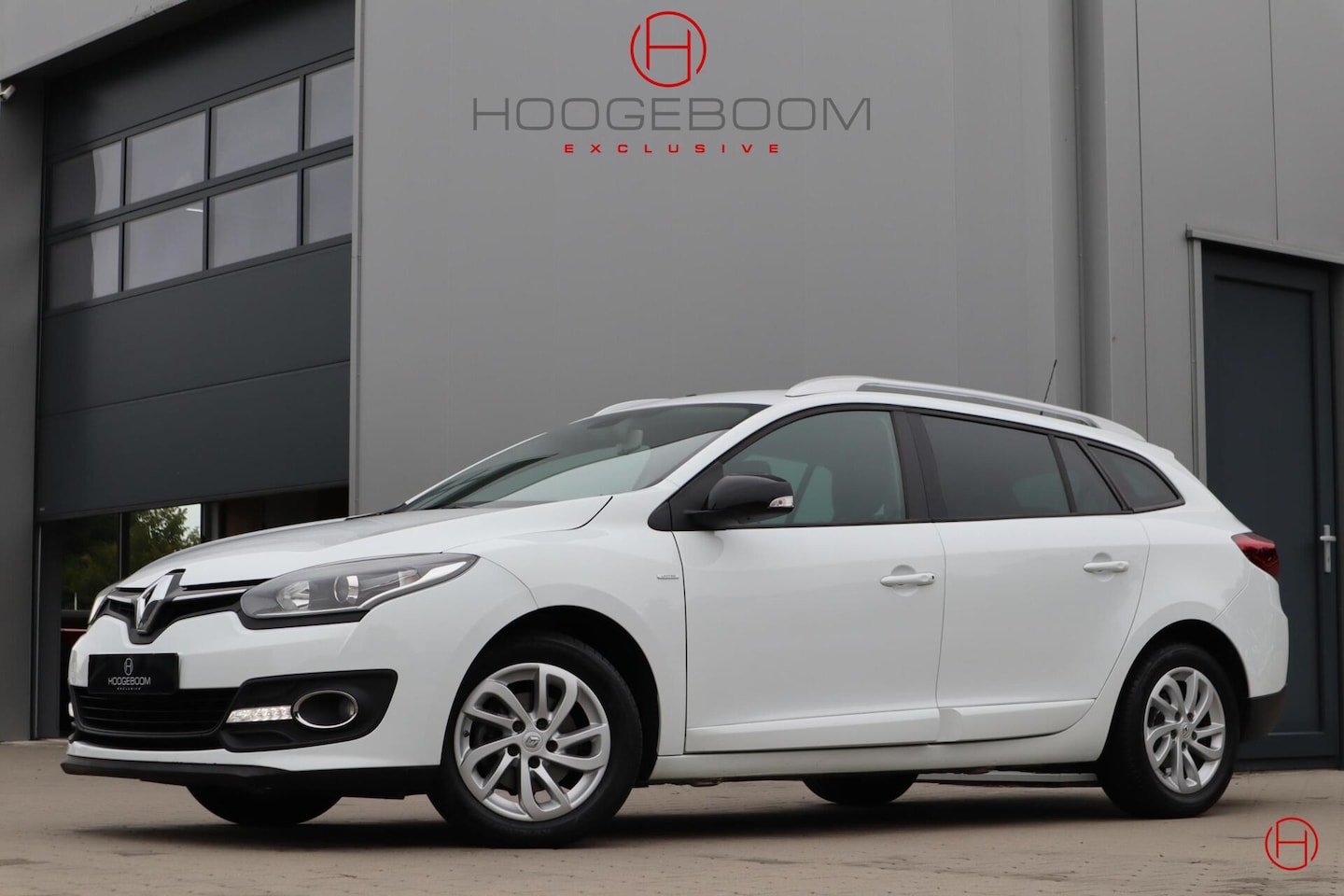 Renault Mégane Estate - 1.5 dCi Limited / Navi / PDC / Cruise / 1e eigenaar - AutoWereld.nl