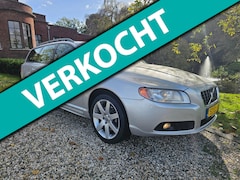 Volvo V70 - 2.5T Momentum AUTOMAAT/leer