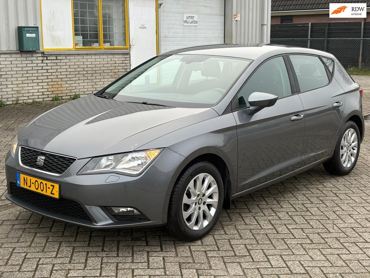 SEAT Leon - 1.2 TSI 110 PK 6 BAK Bj 2015 Style 5 Deurs Ecc Airco Cruise Control Stoelverwarming Pdc El - AutoWereld.nl