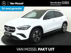 Mercedes-Benz GLA-Klasse - 180 Star Edition Luxury Line Panoramadak / Keyless / Parkeercamera / Privacy Glass / Sfeer