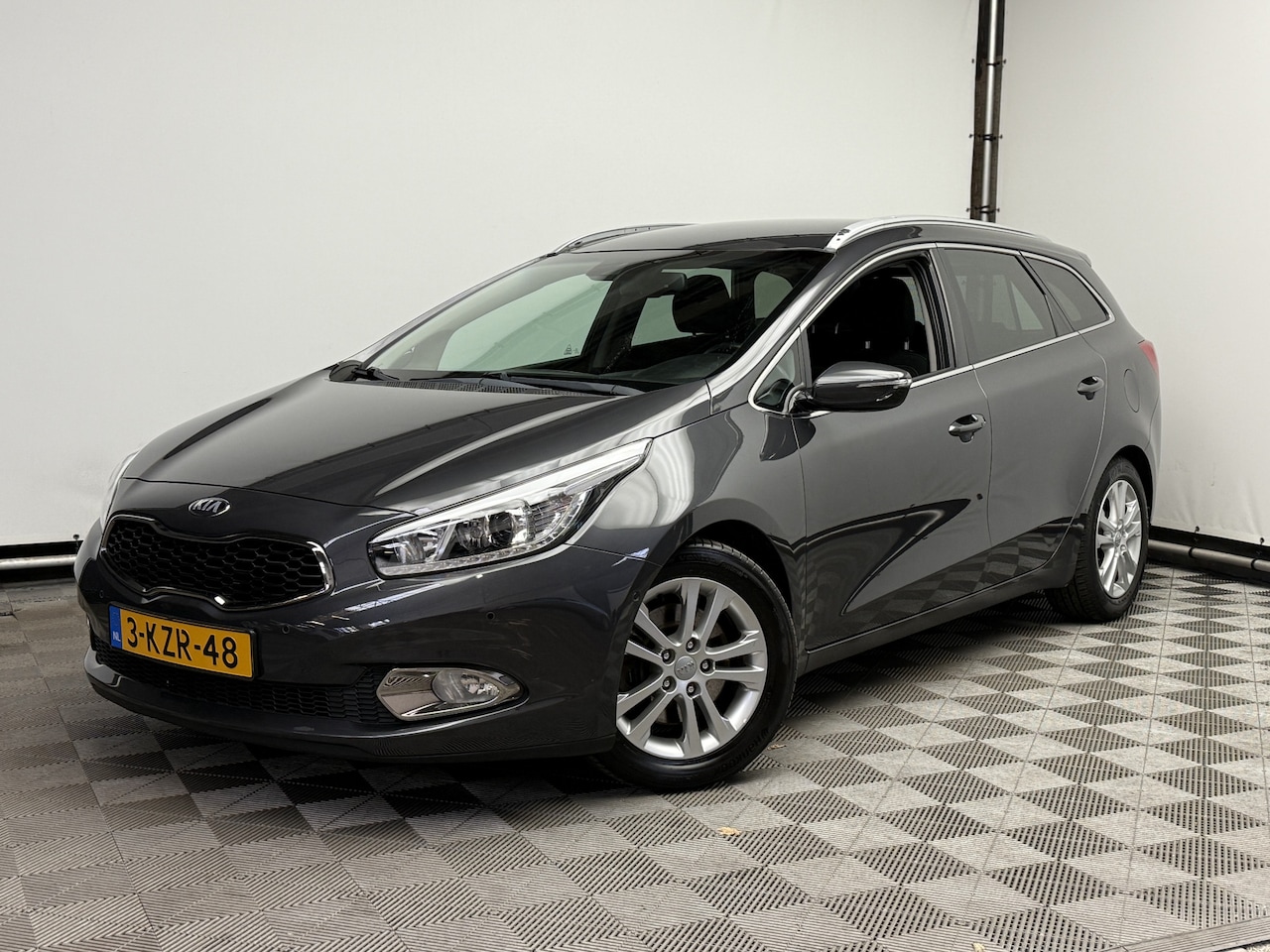 Kia Cee'd Sportswagon - 1.6 GDI Super Pack Navi Camera Trekhaak NL Auto - AutoWereld.nl