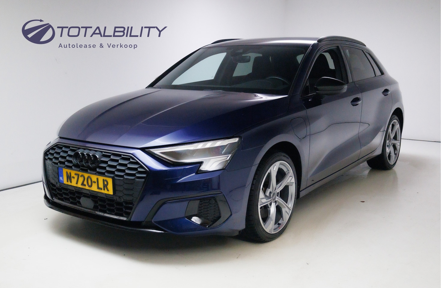 Audi A3 Sportback - 45 TFSI e 2x S-Line Comp. ed. Black Ed. | Afn. Trekhaak | Stoelverw. | Adap. Cruise | Navi - AutoWereld.nl