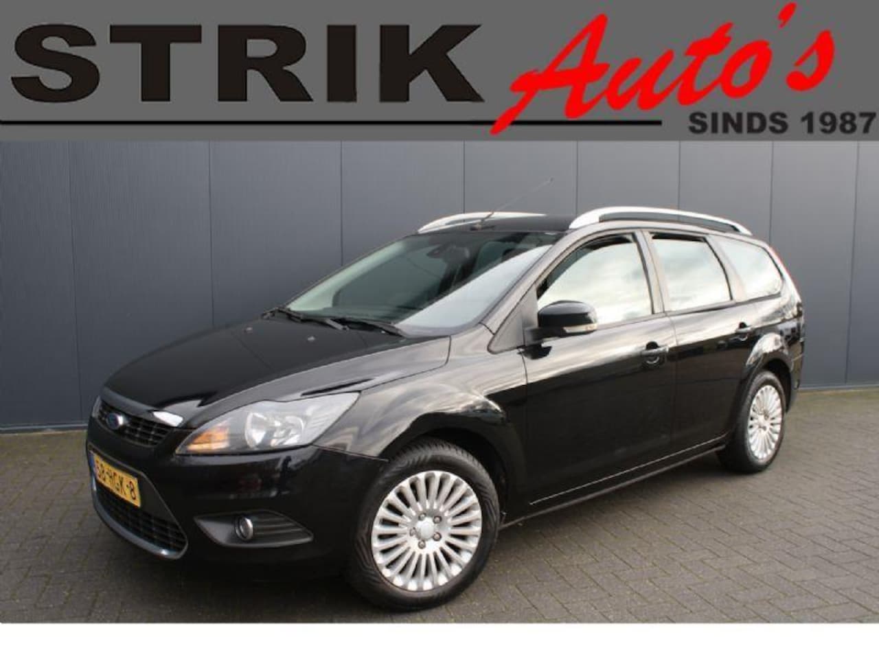 Ford Focus - 1.6 Titanium - NAVIGATIE - PDC - AutoWereld.nl